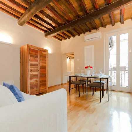 Apartment Navona Typical Rome
